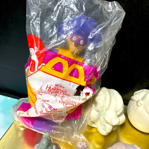 DISNEY VINTAGE 90s HUNCHBACK OF NOTRE DAME McDONALDS & BURGER KING TOY BUNDLE 10 - Picture 11 of 12